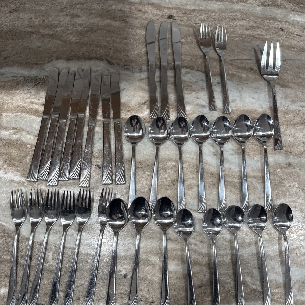 Reed & Barton Select Canaveral Stainless Flatware 35 Pc Lot Knives Forks Spoons